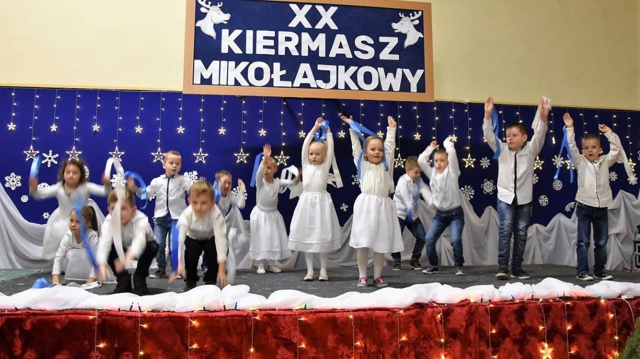 kiermasz mikołąjkowy