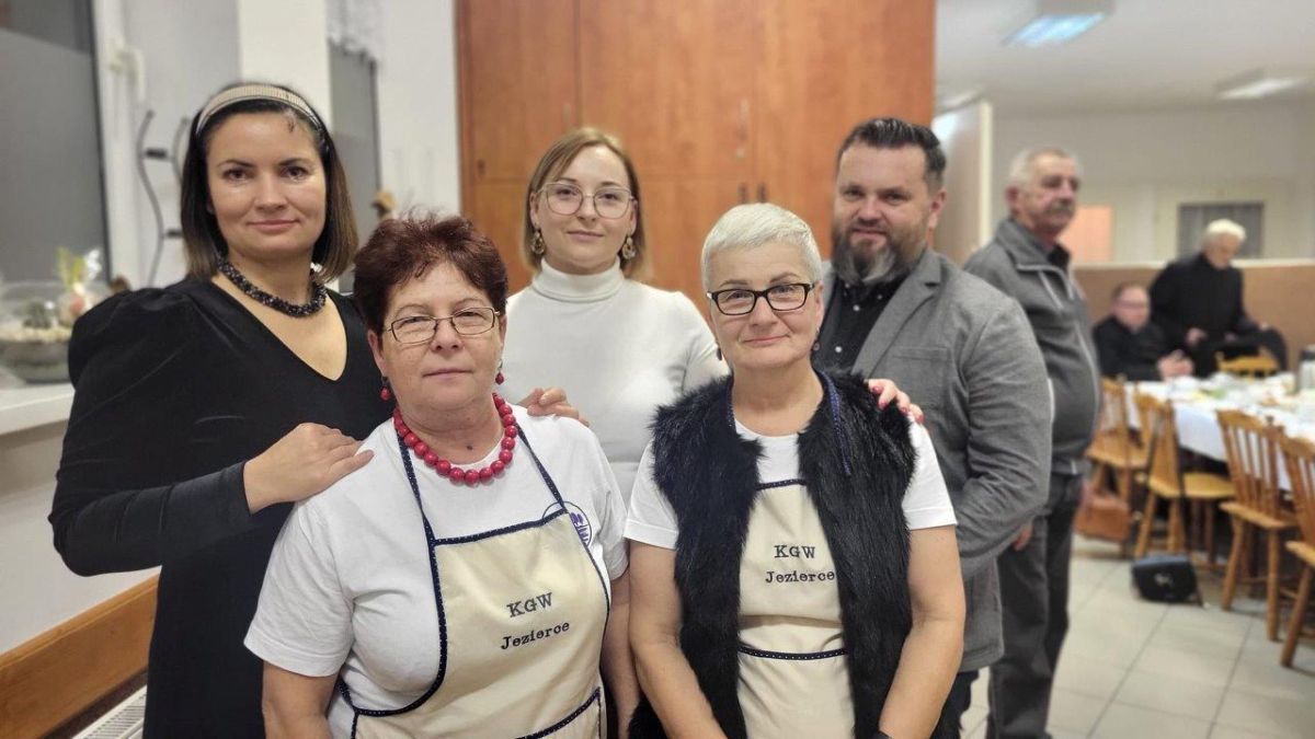 opis: JEZIERCE