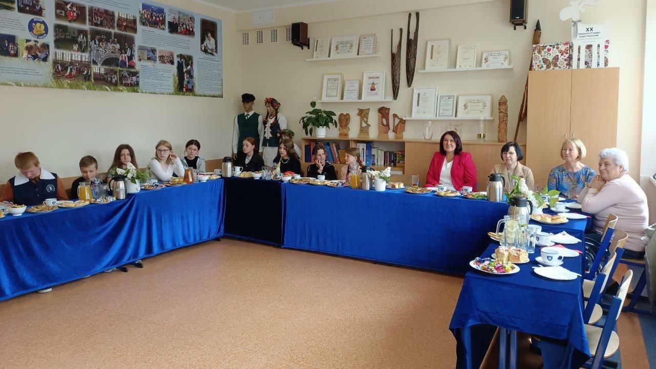 grupa uczestników konkursu kociewska biesiada
