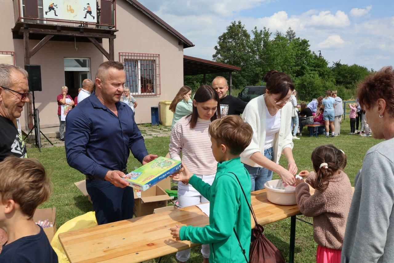 uczestnicy festynu w kleszczewie
