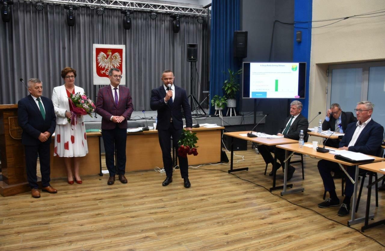 radni podczas obrad rady gminy