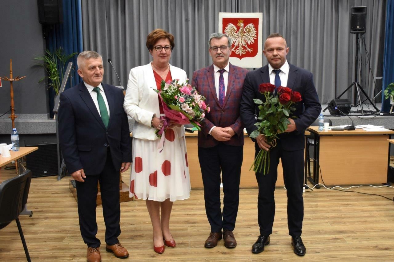 radni podczas obrad rady gminy