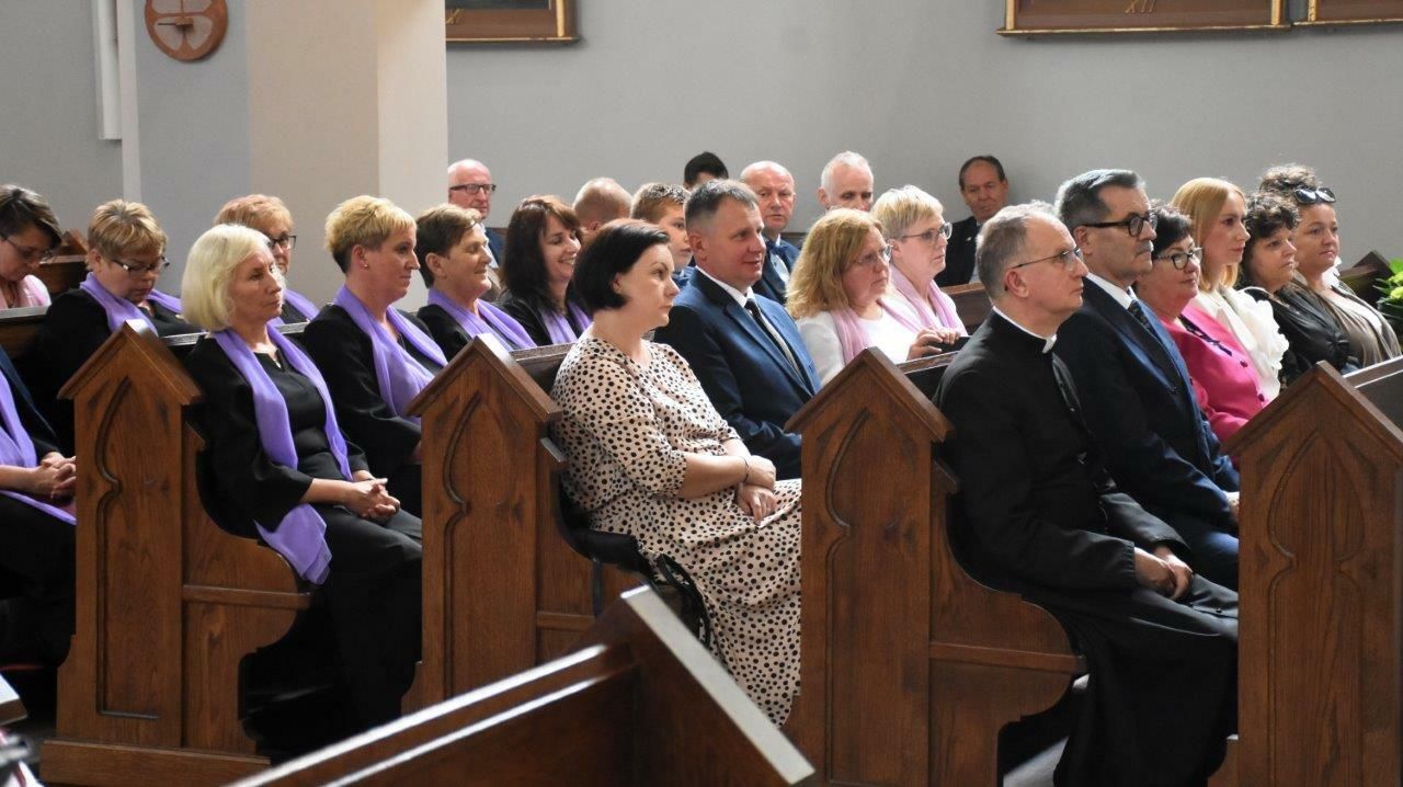 chórzyści uczestnicy koncertu w zblewie