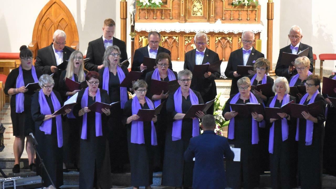 chórzyści uczestnicy koncertu w zblewie