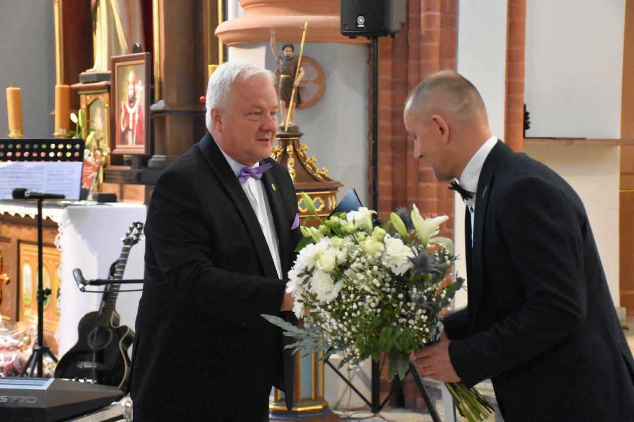 chórzyści uczestnicy koncertu w zblewie