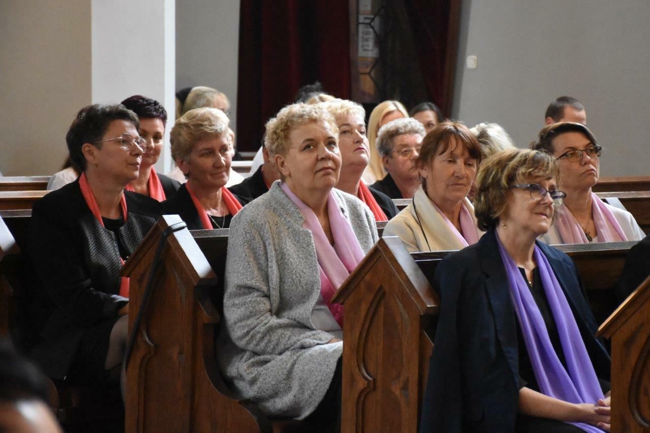 chórzyści uczestnicy koncertu w zblewie