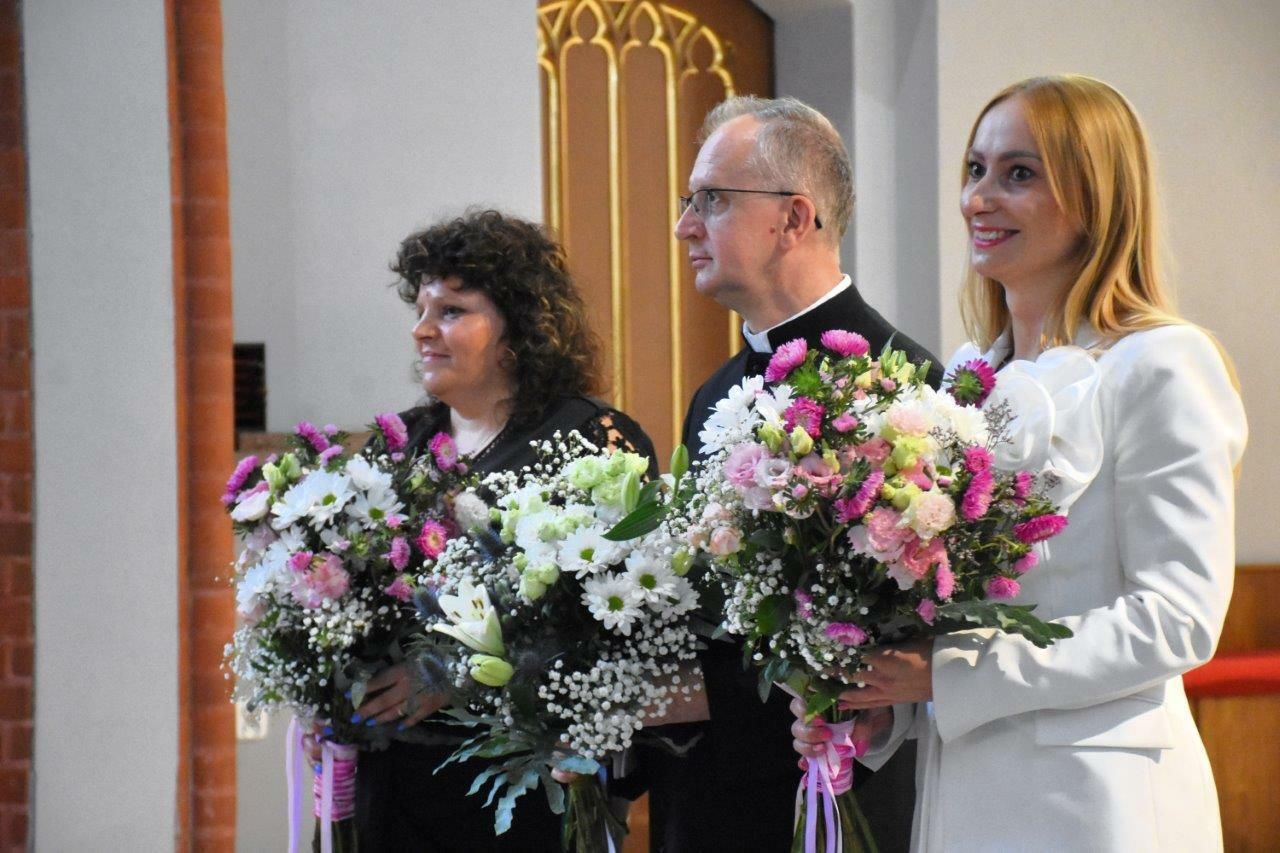chórzyści uczestnicy koncertu w zblewie