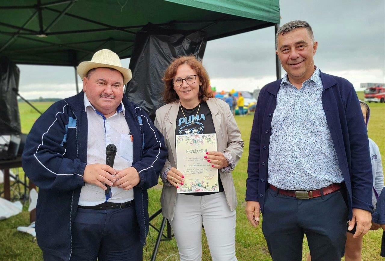uczestnicy festynu w miardowie