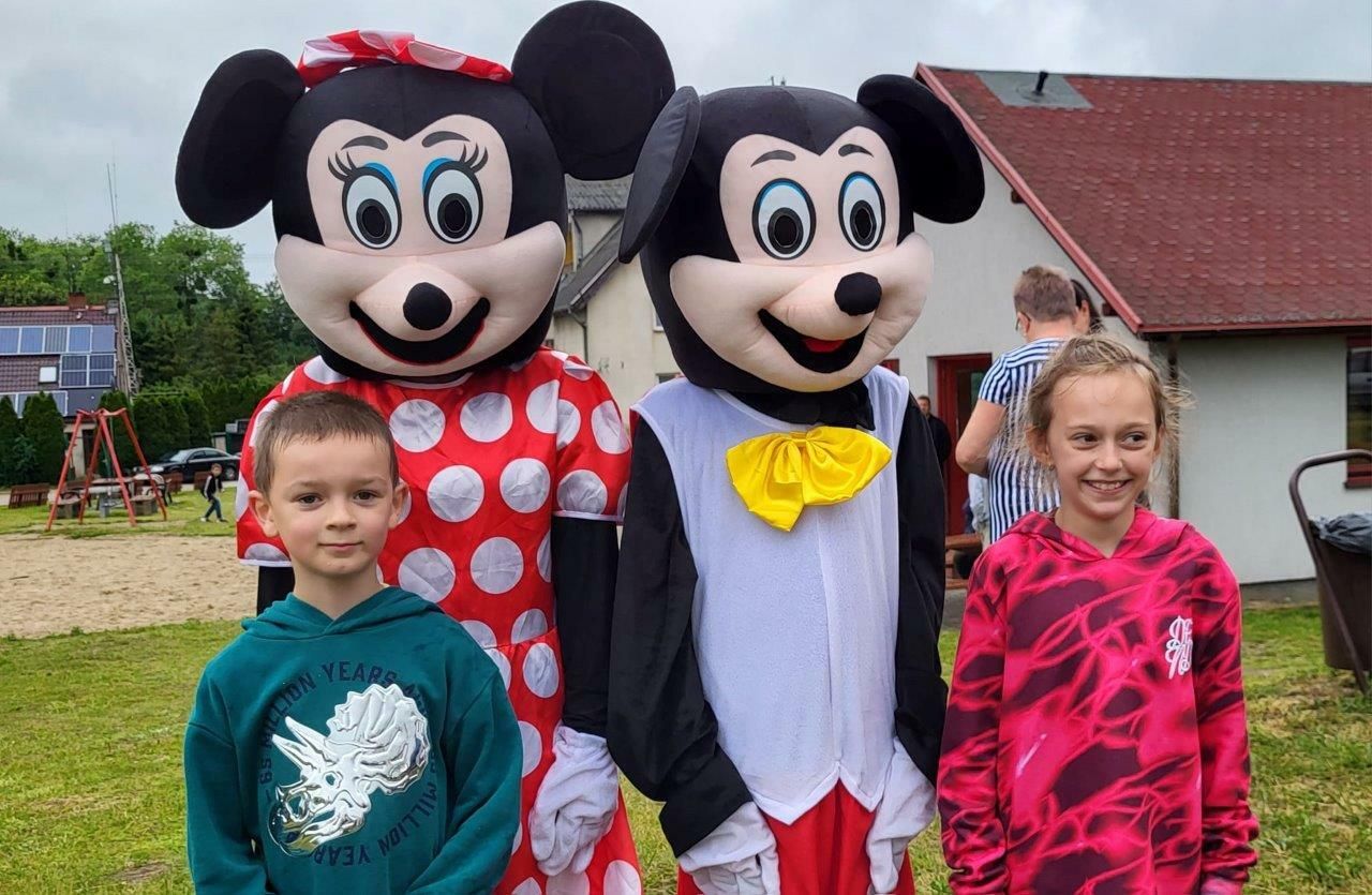 uczestnicy festynu w miardowie