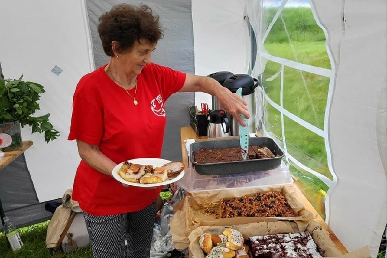 uczestnicy festynu w semlinie