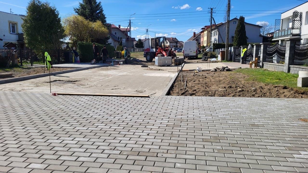 roboty drogowe maszyny i pojazdy w pasie drogowym