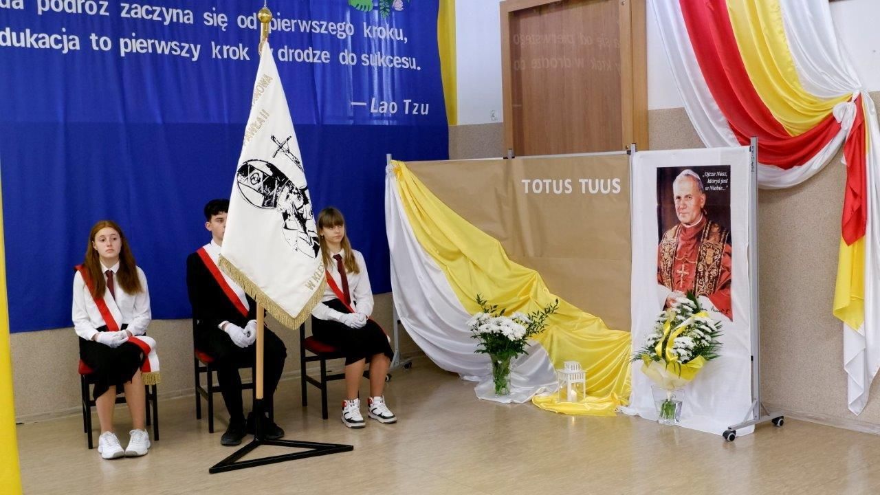 święto patrona szkoły sztandar