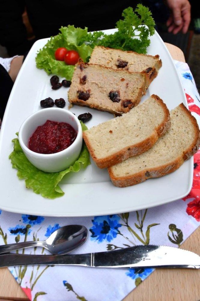dania i uczestnicy konkursu kulinarnego w Wirtach