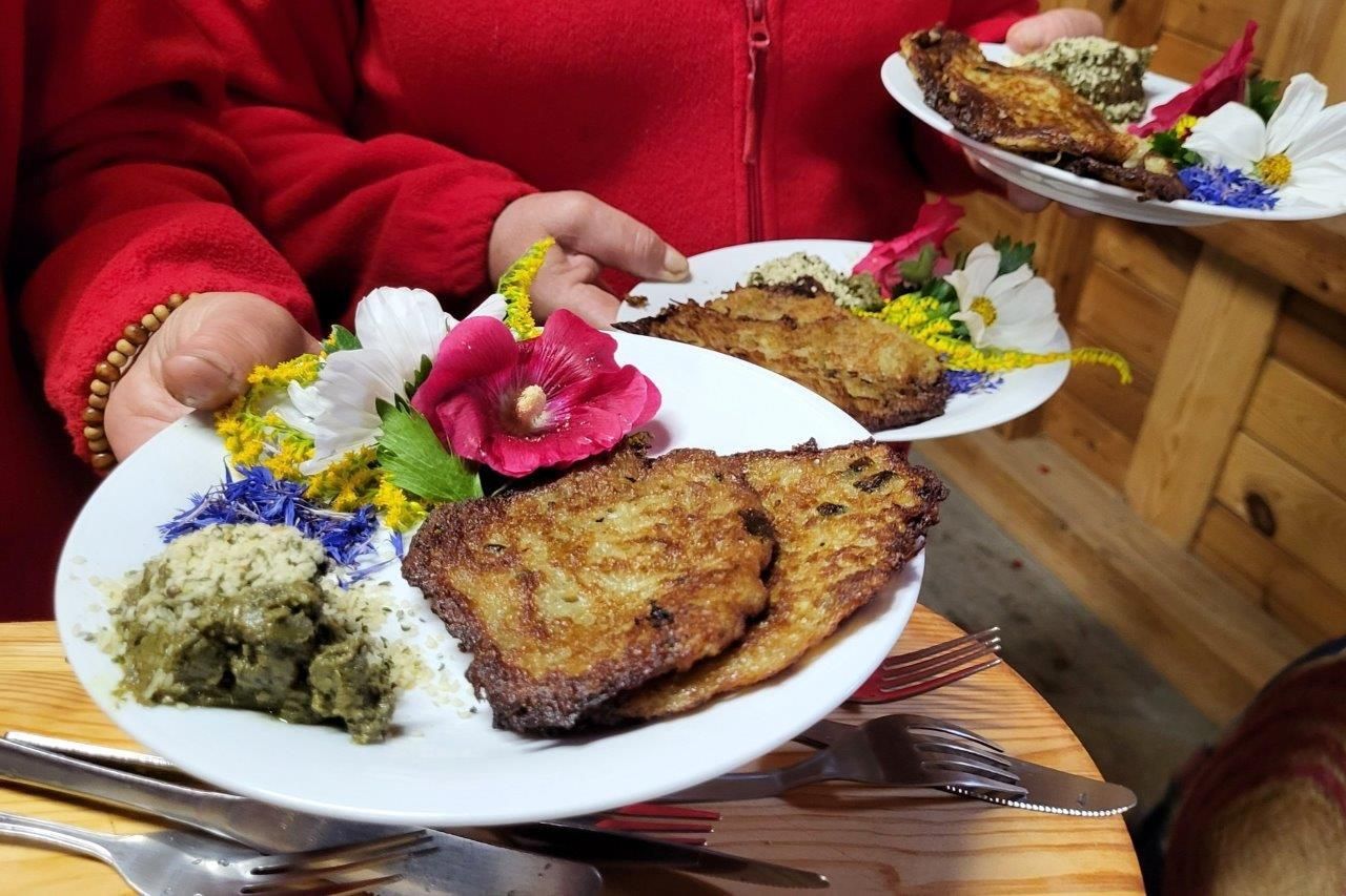 dania i uczestnicy konkursu kulinarnego w Wirtach