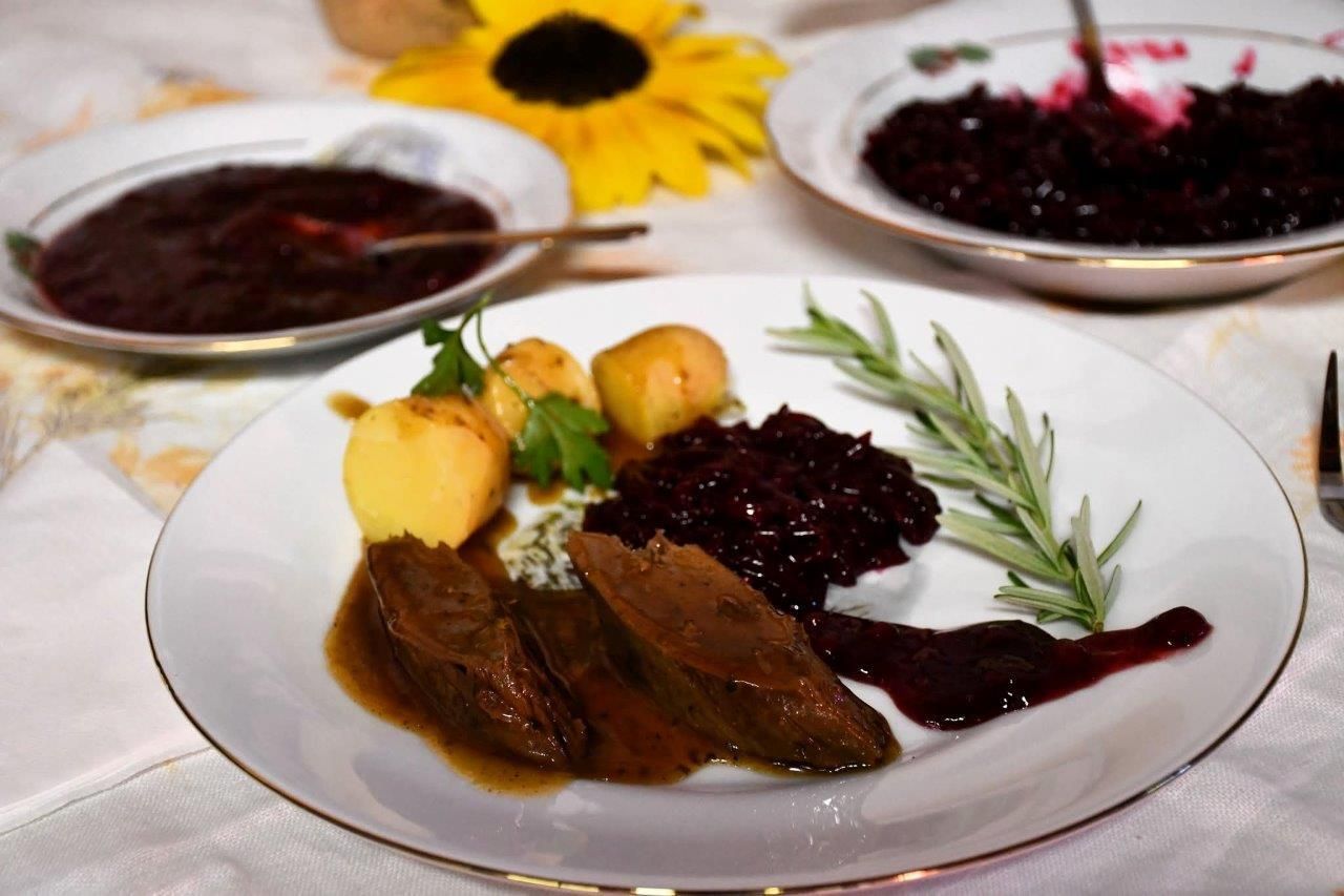 dania i uczestnicy konkursu kulinarnego w Wirtach