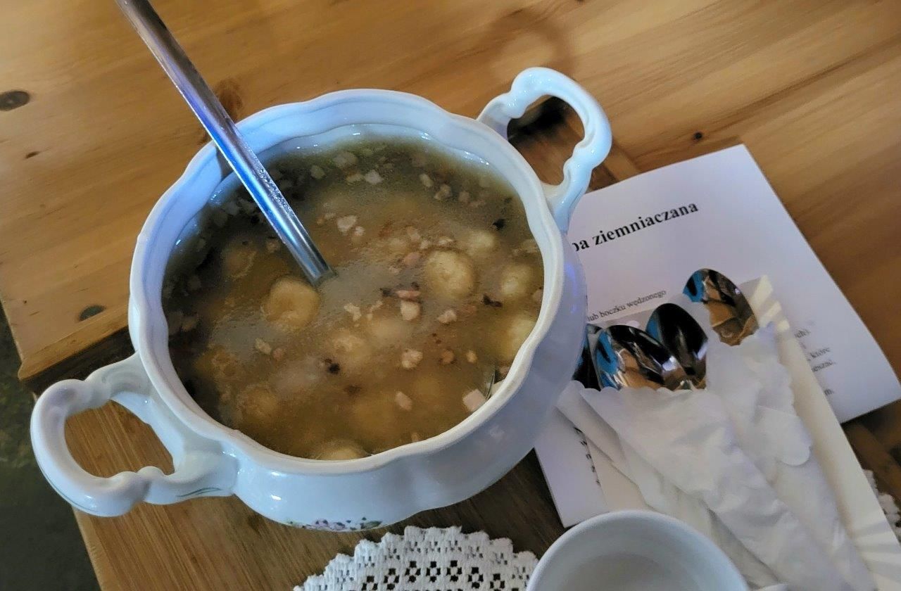 dania i uczestnicy konkursu kulinarnego w Wirtach