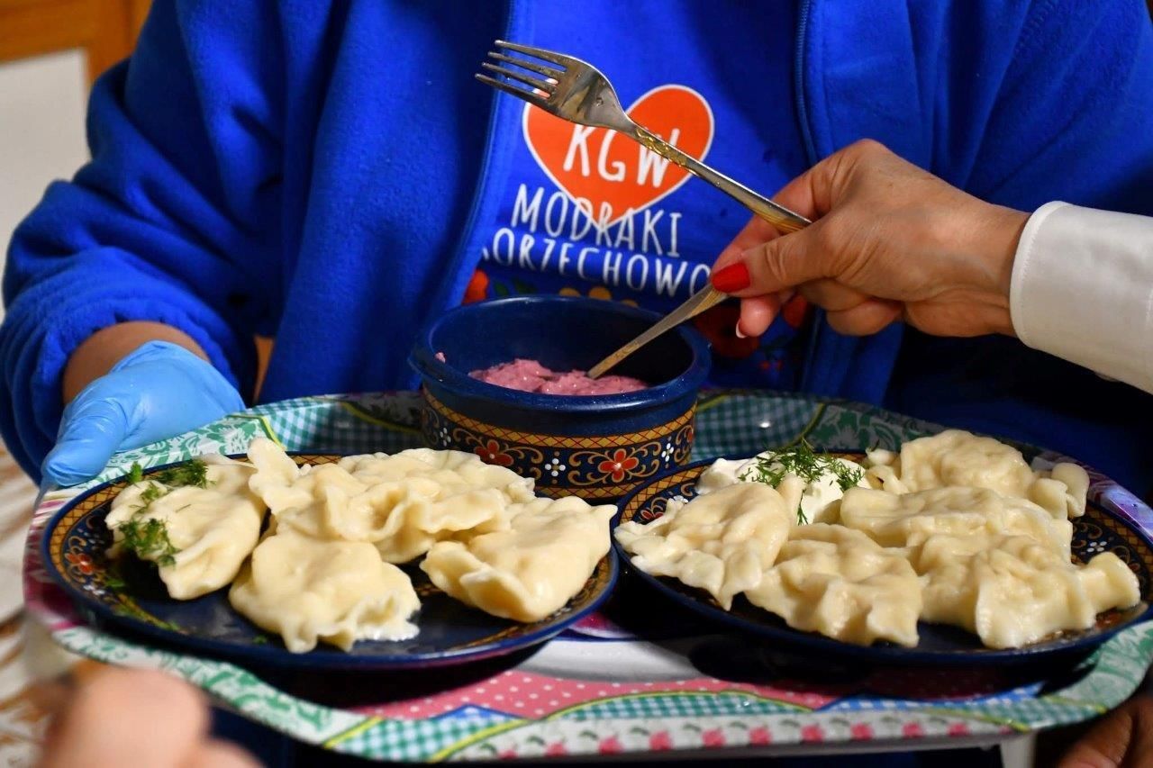 dania i uczestnicy konkursu kulinarnego w Wirtach