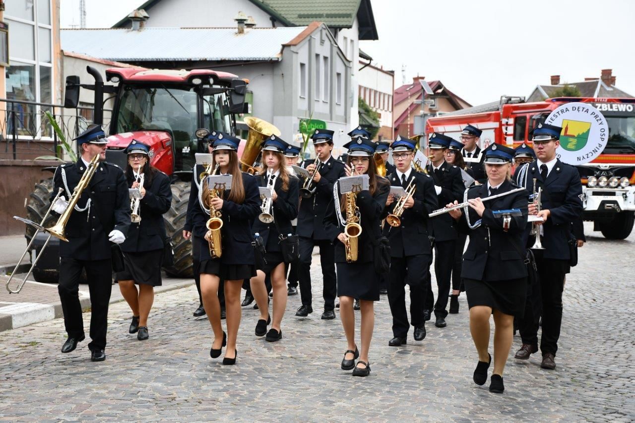 DOŻYNKI W ZBLEWIE