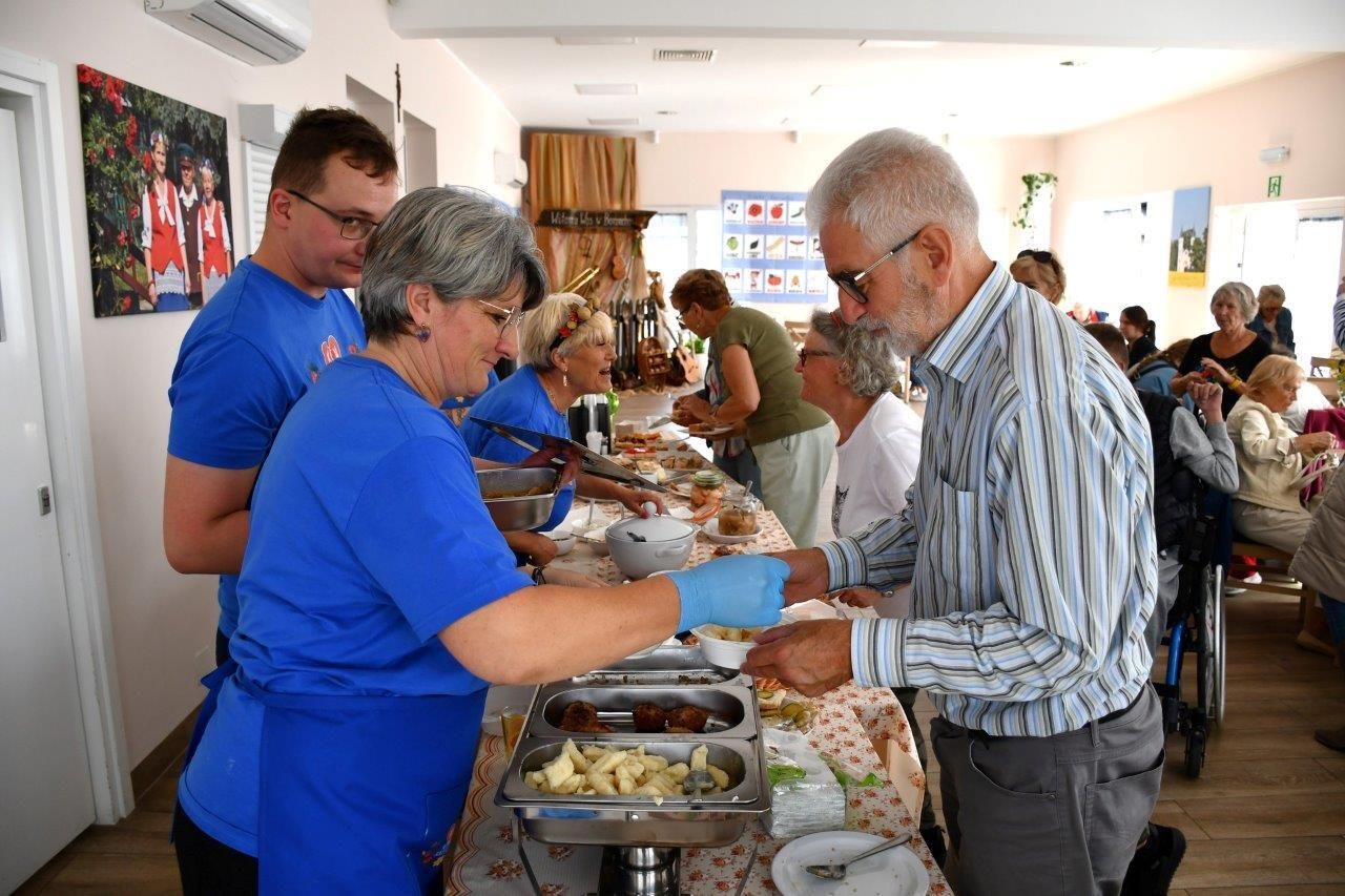 POTRAWY Z ZIEMNIAKÓW W ŚWIETLICY WIEJSKIEJ