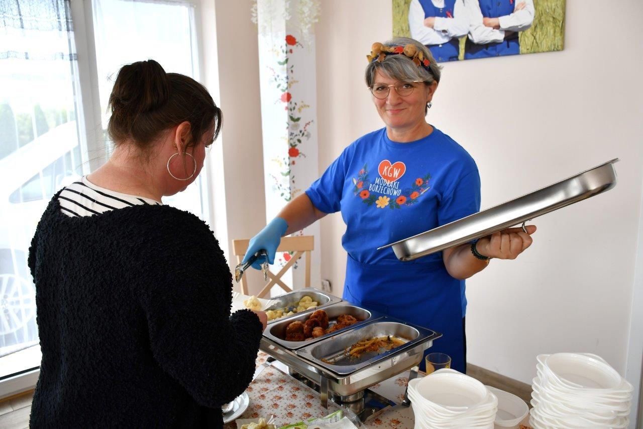 POTRAWY Z ZIEMNIAKÓW W ŚWIETLICY WIEJSKIEJ