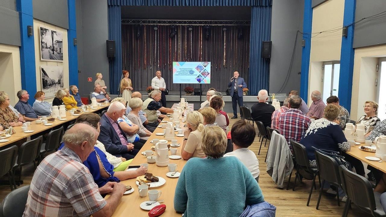 seniorzy uczestnicy spartakiady