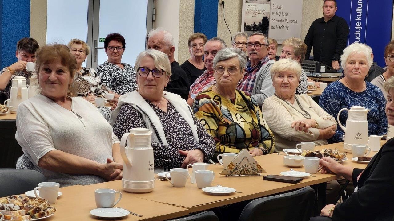 seniorzy uczestnicy spartakiady