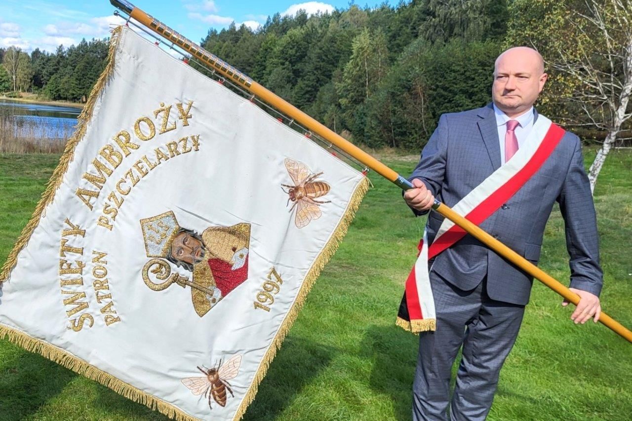 pszczelarze z koła w zblewie