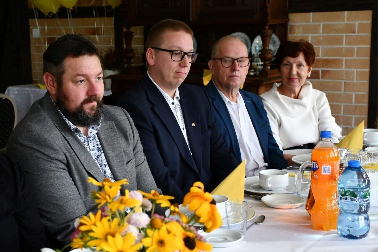 pszczelarze z koła w zblewie