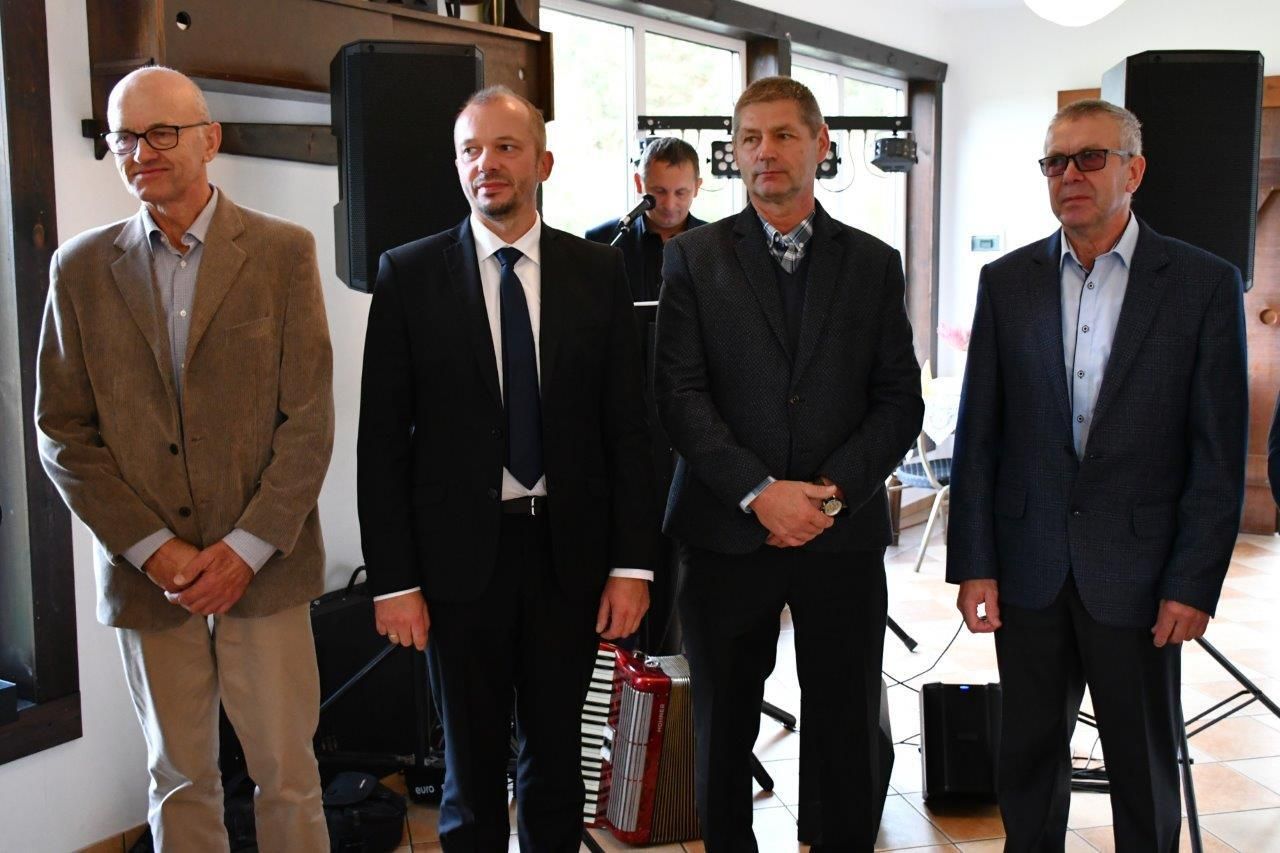 pszczelarze z koła w zblewie