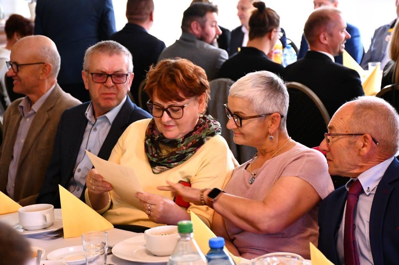 pszczelarze z koła w zblewie