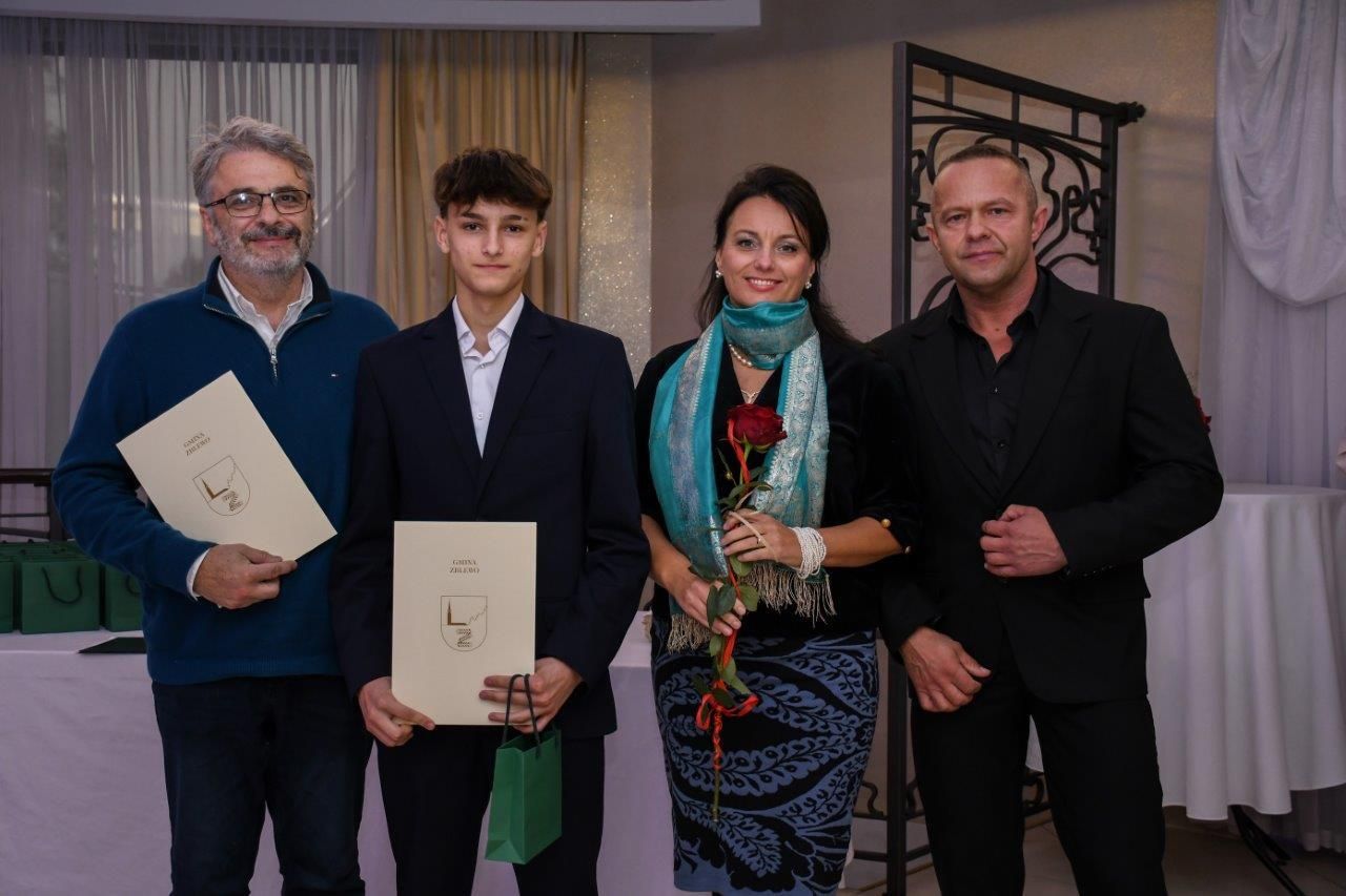 laureaci nagrody Primus Inter Pares