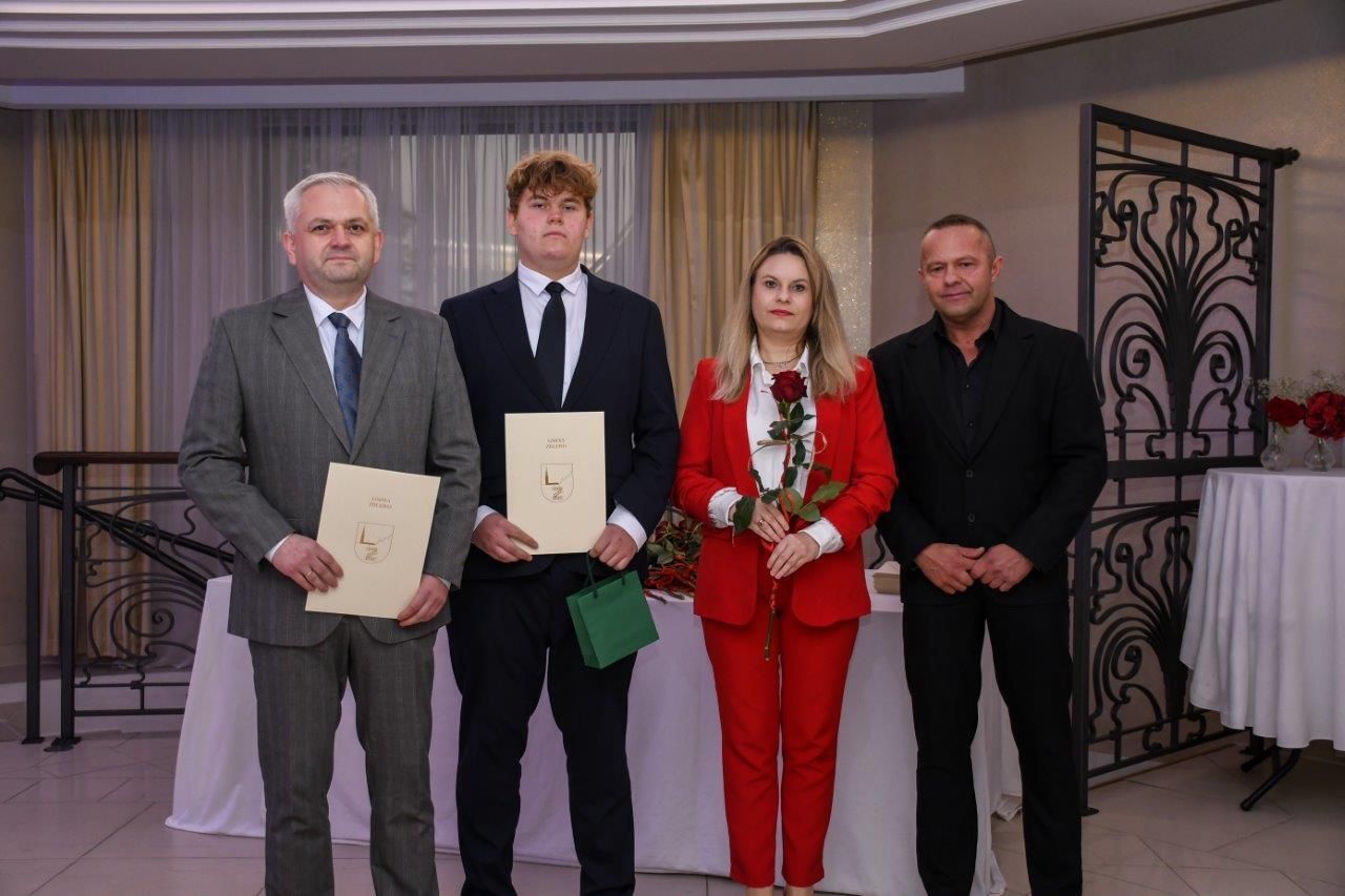 laureaci nagrody Primus Inter Pares