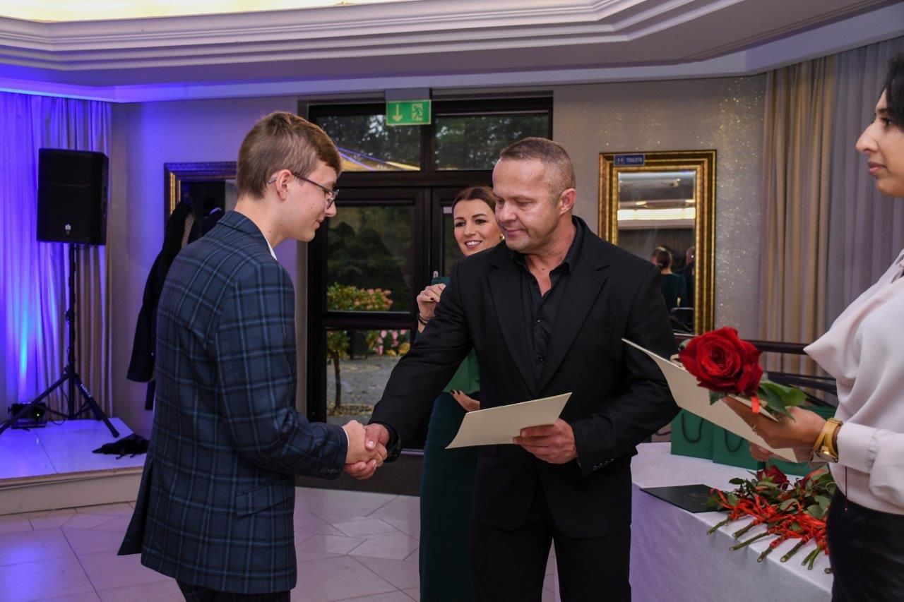 laureaci nagrody Primus Inter Pares