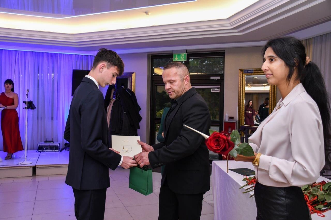 laureaci nagrody Primus Inter Pares