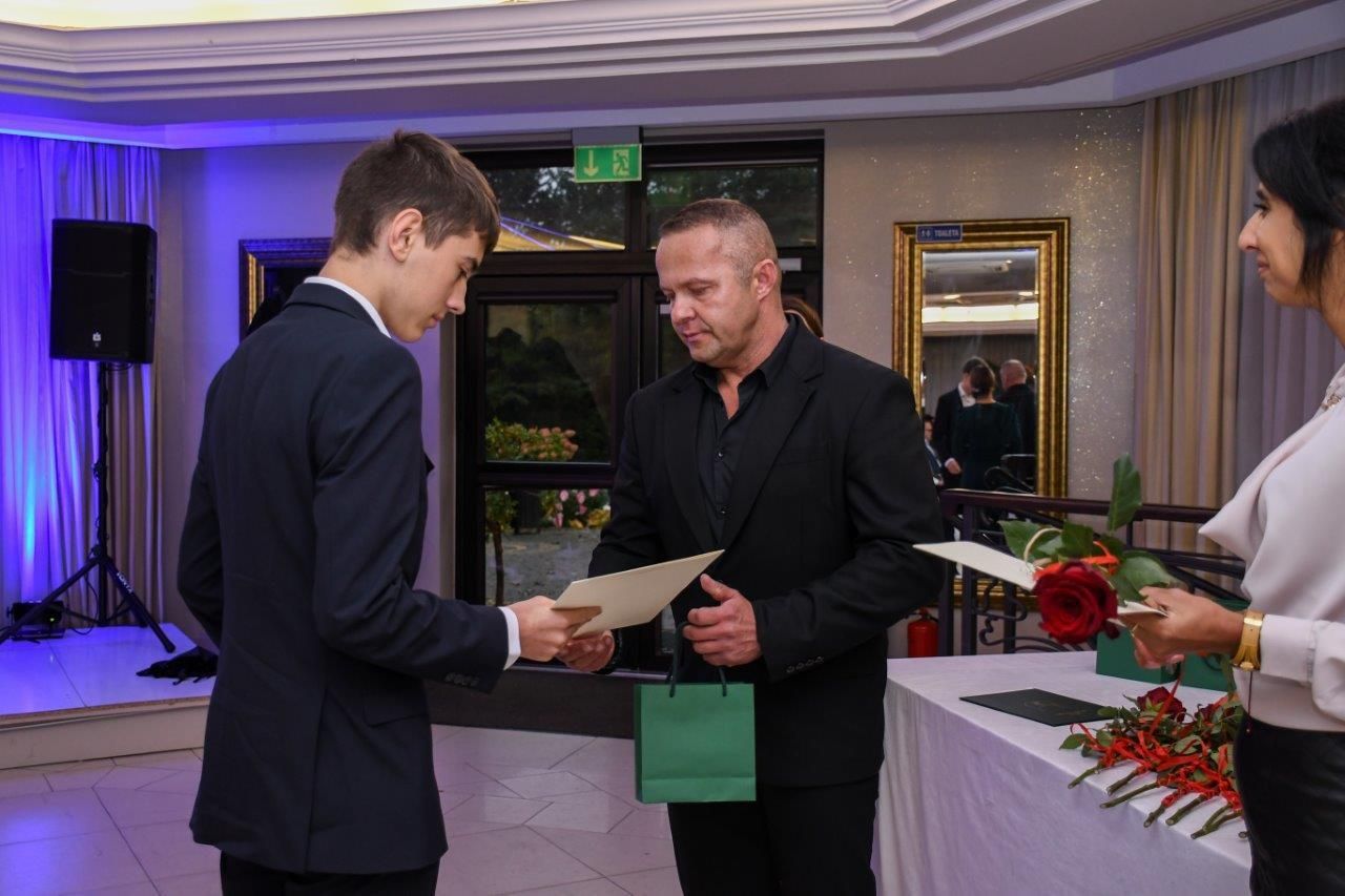 laureaci nagrody Primus Inter Pares