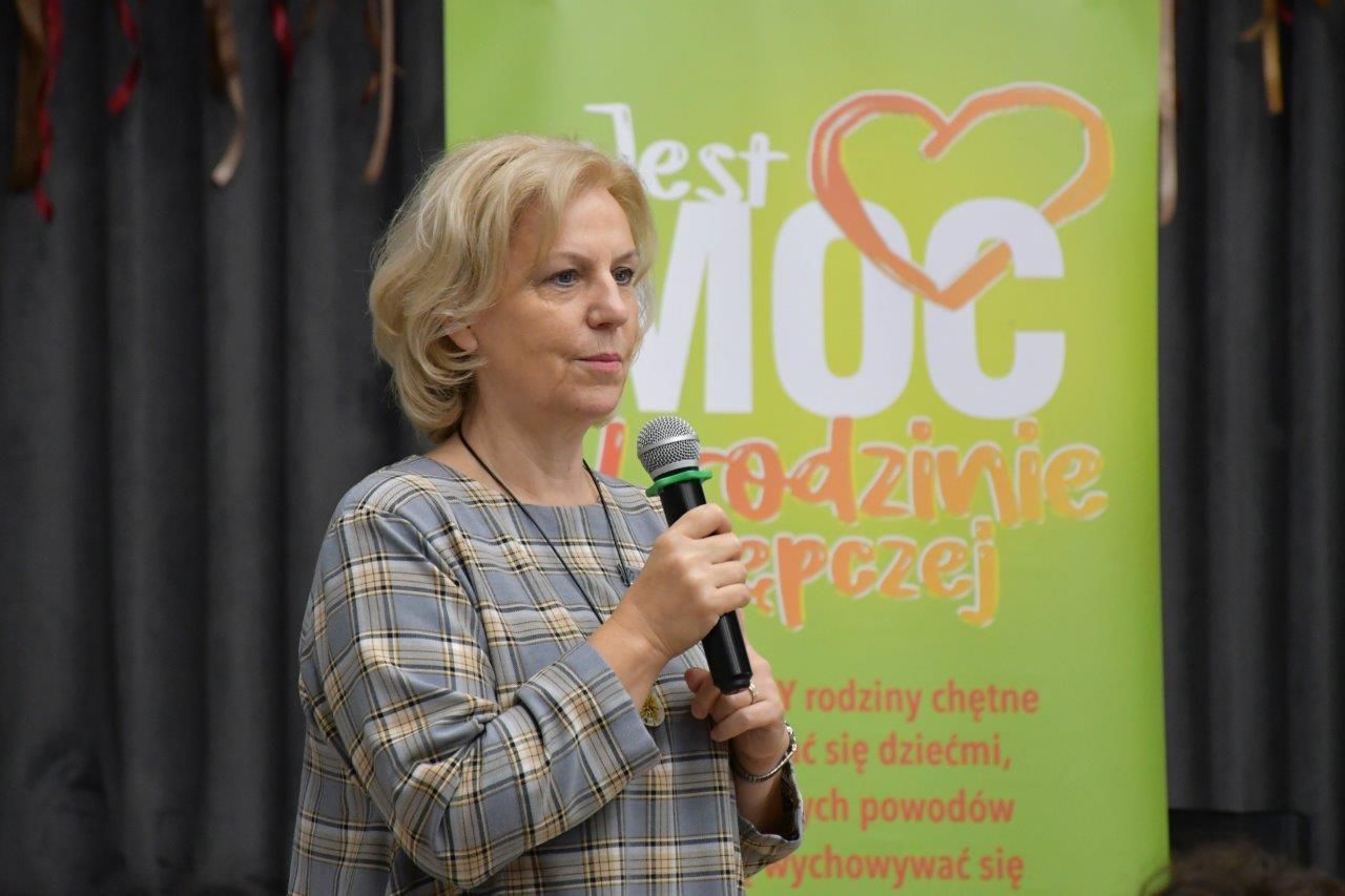uczestnicy konferencji na sali