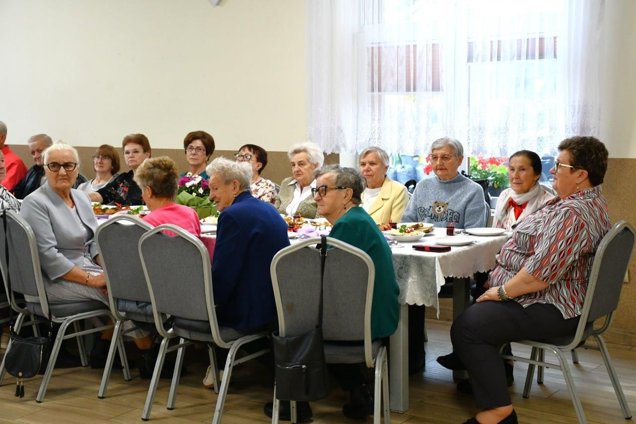 seniorzy z pinczyna świętują