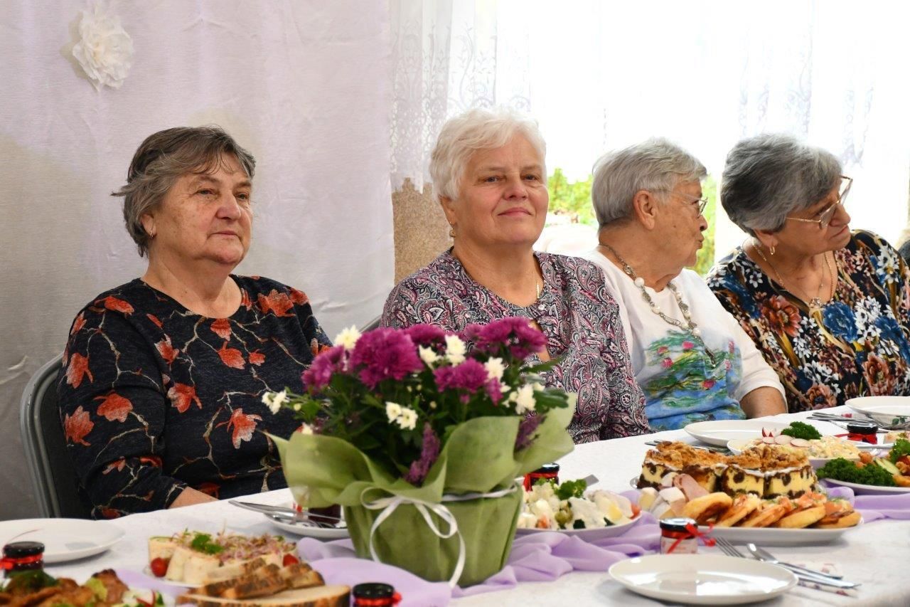 seniorzy z pinczyna świętują