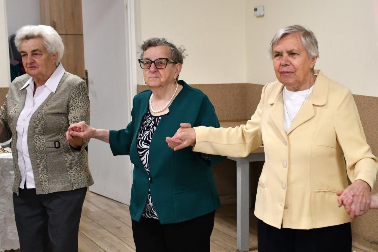 seniorzy z pinczyna świętują