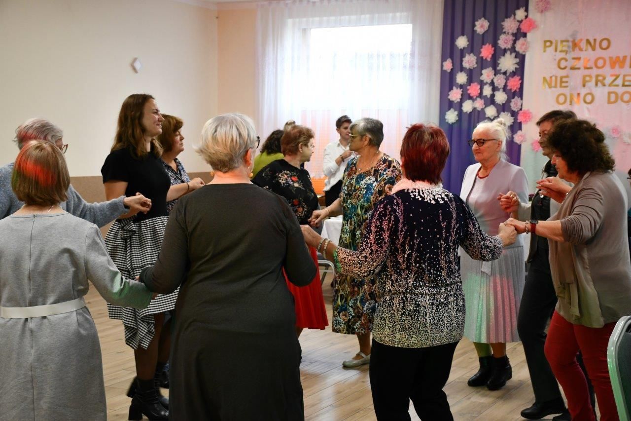 seniorzy z pinczyna świętują