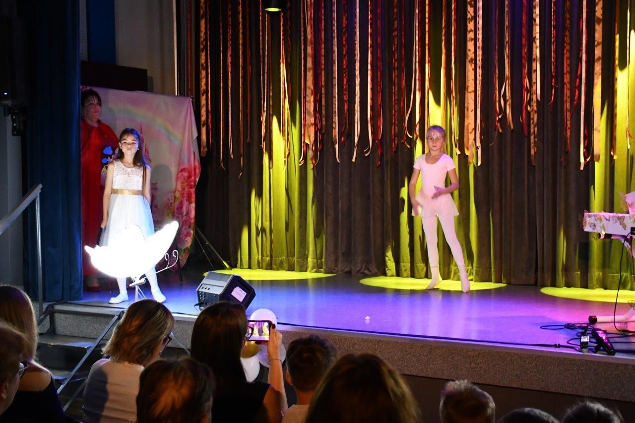 KONCERT W WYKONANIU DZIECI