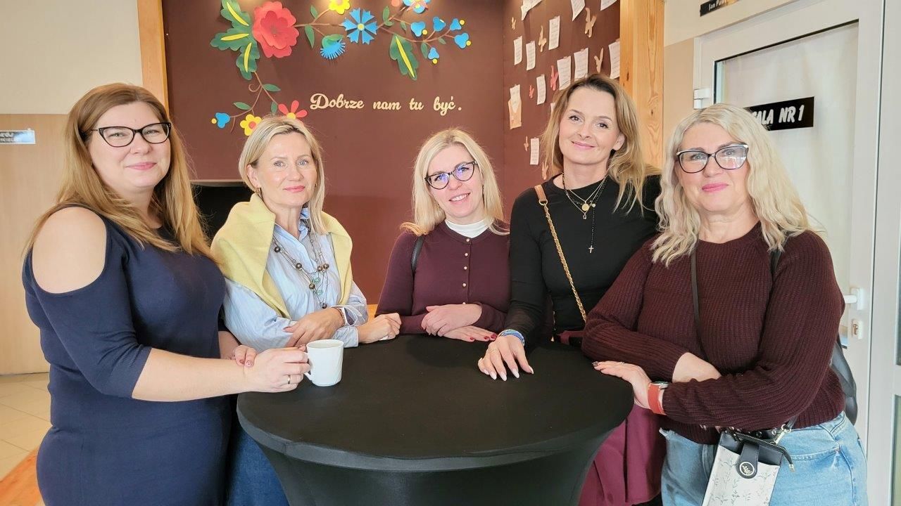 uczestniczki konferencji w Bytoni na sali wykłądowej