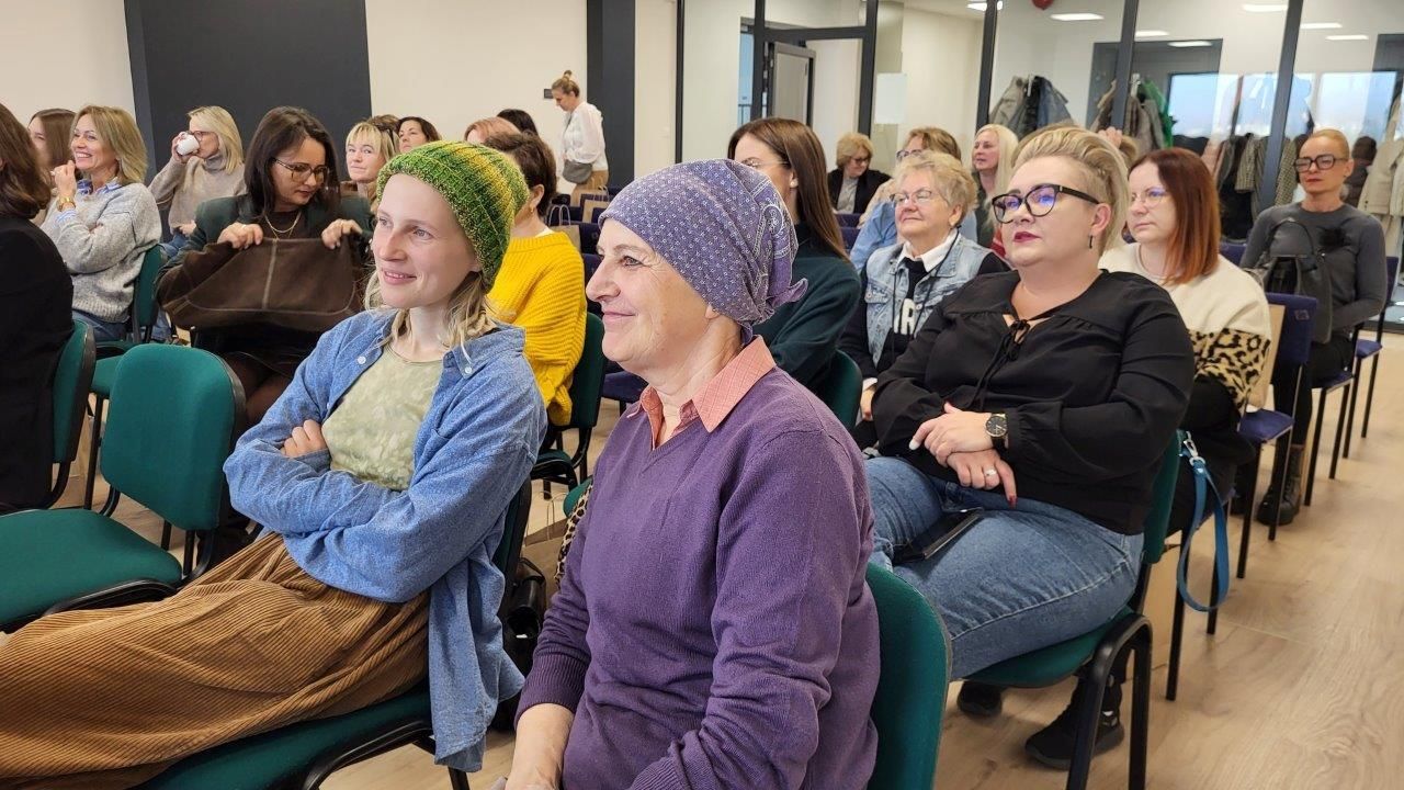 uczestniczki konferencji w Bytoni na sali wykłądowej