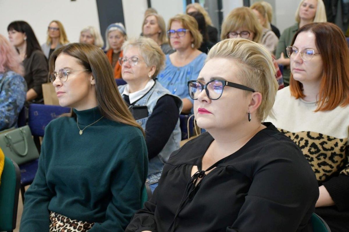 uczestniczki konferencji w Bytoni na sali wykłądowej