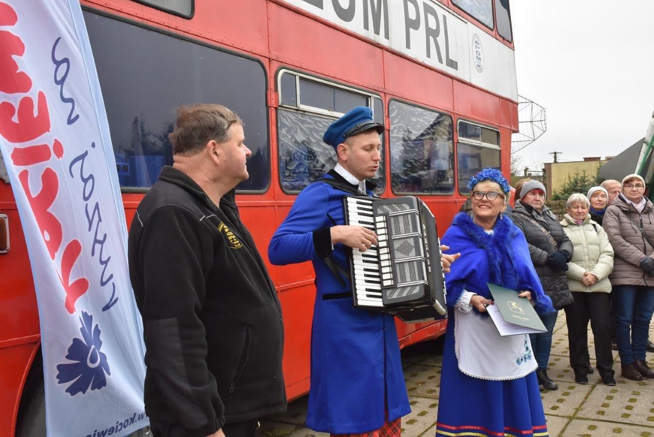 uczestnicy inauguracji kociewskiej informacji w Zblewie