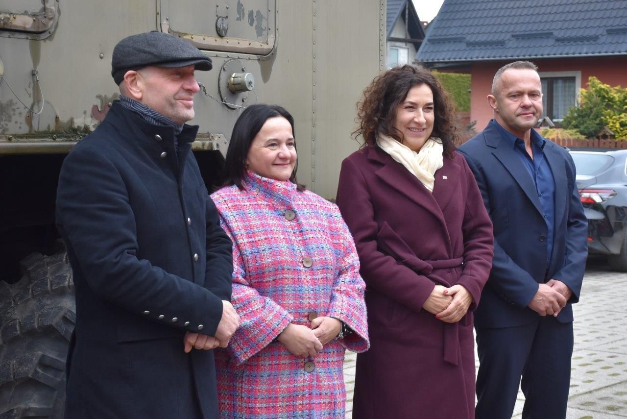 uczestnicy inauguracji kociewskiej informacji w Zblewie