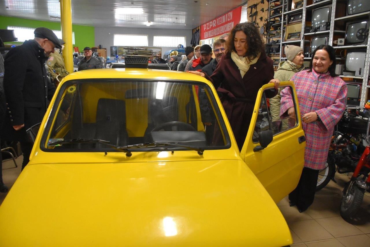 uczestnicy inauguracji kociewskiej informacji w Zblewie