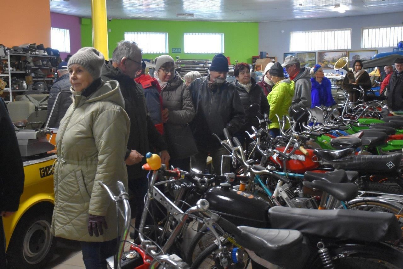 uczestnicy inauguracji kociewskiej informacji w Zblewie