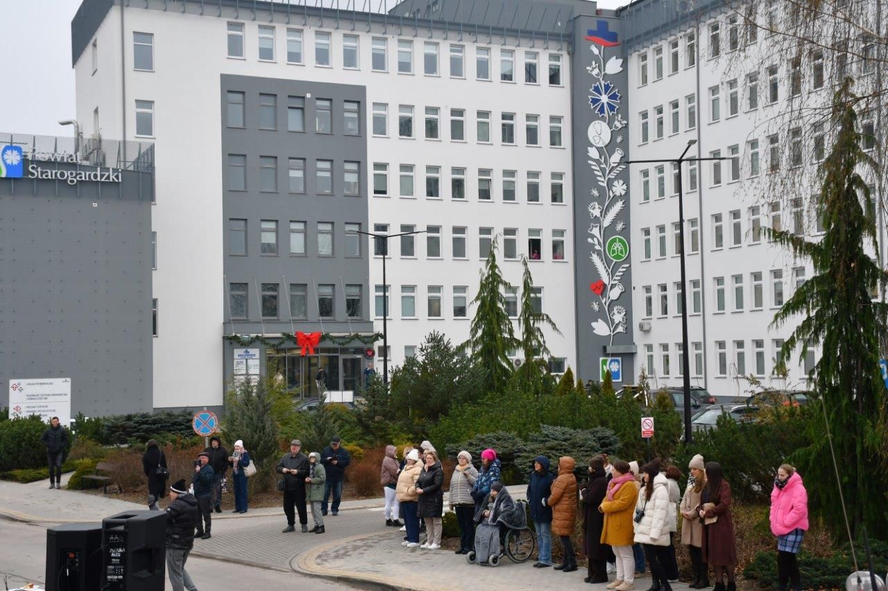 orkiestra gra koncert świąteczny