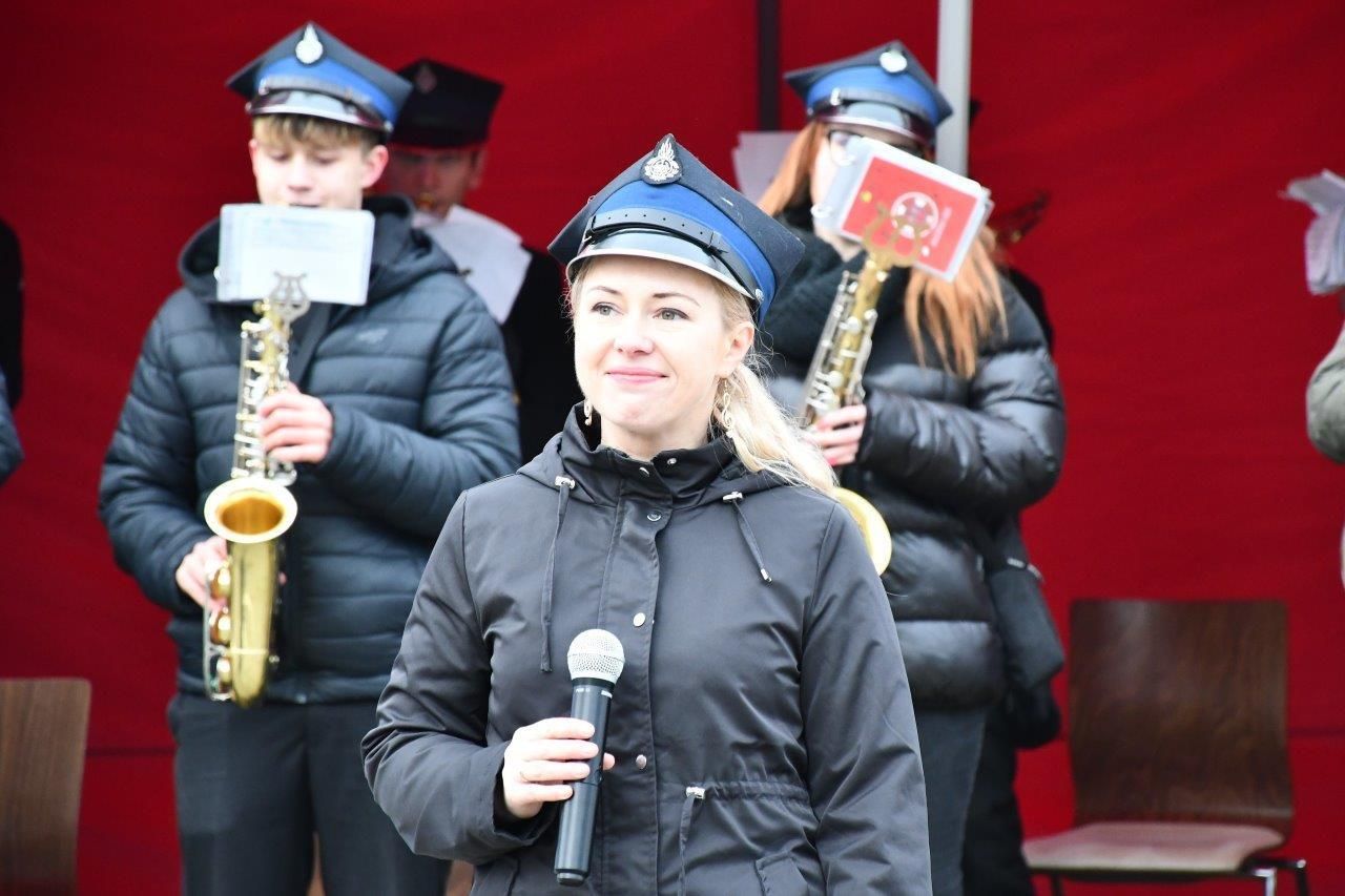 orkiestra gra koncert świąteczny